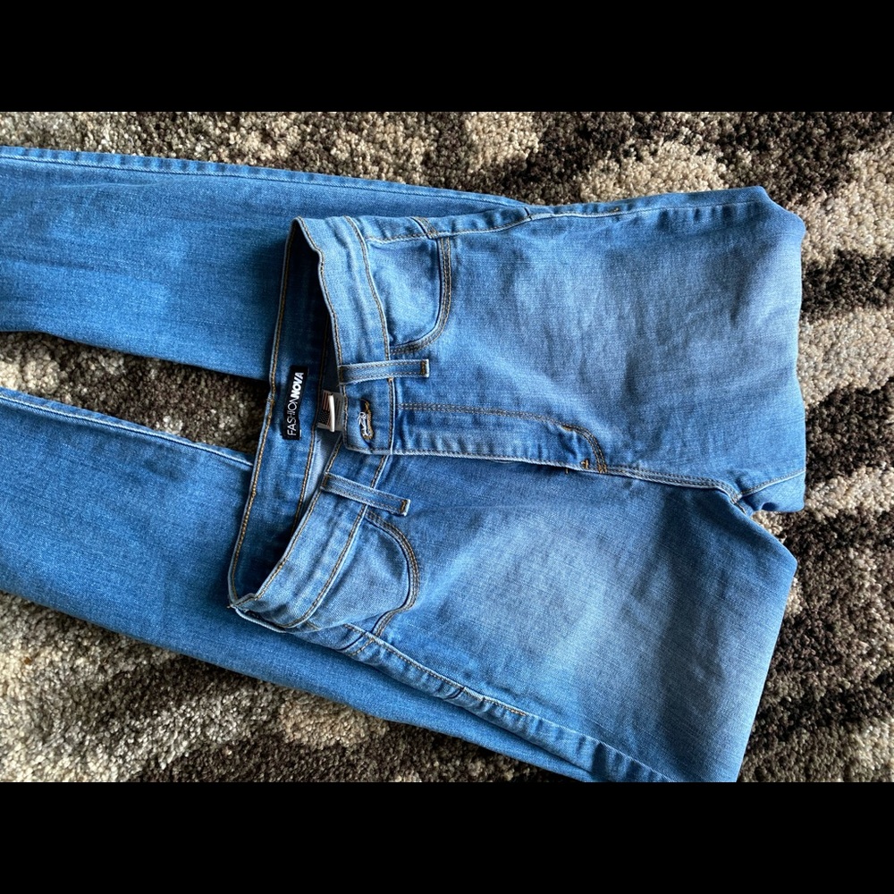 Booty lift Fashion Nova Jeans